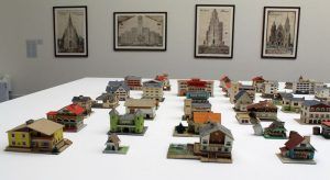 Oliver Croy und Oliver Elser (* 1970/* 1972), 387 Architekturmodelle von Peter Fritz (1916-2008), 1950-70, Foto: Alexandra Matzner.