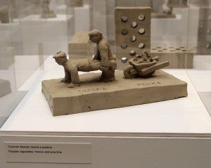 Peter Fischli/David Weiss (* 1952/1946-2012), Plötzlich diese Übersicht/Suddenly This Overview, 1981-2012, Theorie und Praxis, Installationsfoto: Alexandra Matzner.