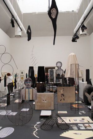 Eva Kotátková (* 1982), Asylum, 2013, Installationsfoto von der Biennale: Alexandra Matzner.