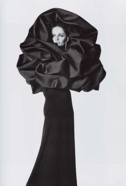 Balenciaga, Foto: Irving Penn, Vogue © Condé Nast