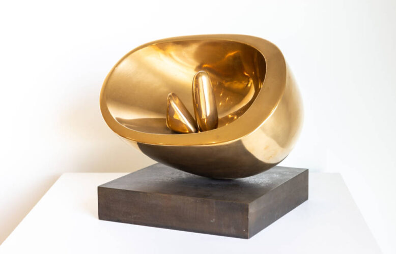 Barbara Hepworth, Oval with Two Forms, 1972, polierte Bronze, 33 x 39.4 x 30.4 cm (Privatsammlung, in Dauerleihgabe in The Hepworth Wakefield)