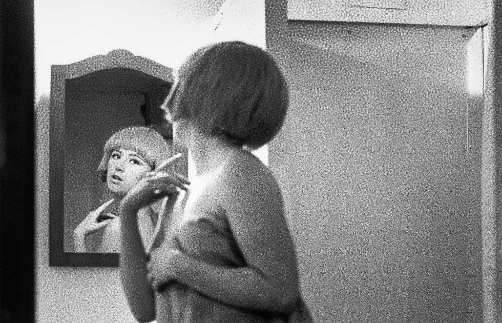 Cindy Sherman, Untitled Film Still #2, Detail, 1977, Silbergelatineabzug, 95,5 x 70 cm (KUNSTMUSEUM WOLFSBURG, Courtesy of the artist and Metro Pictures, New York)