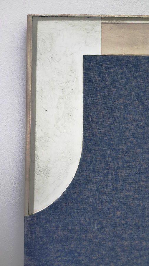 Svenja Deininger, Detail von Untiteled in Echo of a Mirror Fragment, Installationsfoto: Alexandra Matzner, ARTinWORDS.