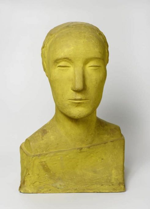 Otto Freundlich, Frauenbüste, 1910, Gips, gelb bemalt, 52 x 34 x 29 cm (Museum Ludwig, Köln), Foto: Rheinisches Bildarchiv Köln