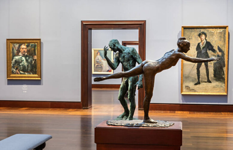 Hamburger Kunsthalle: Skulpturen von Rodin und Degas im Sammlungsraum Impressionismus (© Hamburger Kunsthalle, Foto: Fred Dott)