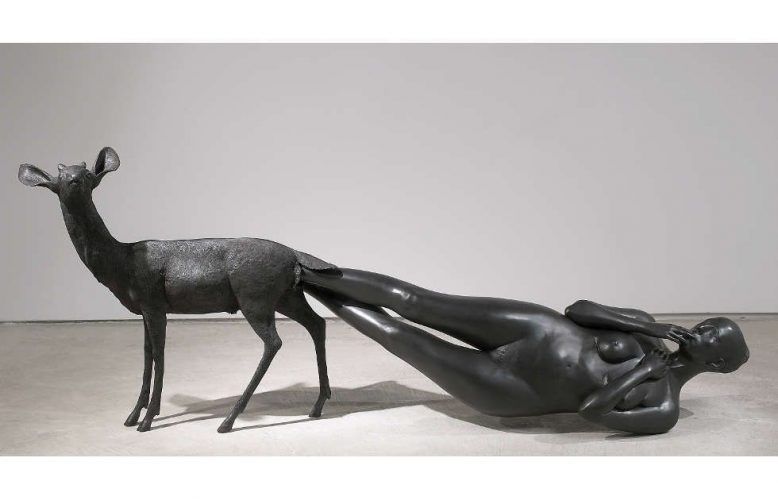 Kiki Smith, Born, 2002, Bronze, 99,1 x 256,5 x 61 cm (© Kiki Smith, courtesy Pace Gallery, Foto Ellen Page Wilson, courtesy Pace Gallery)