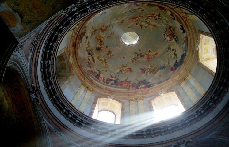 Kuppelaufblick in die Salesianerinnenkriche, Foto: ARTinWORDS, Alexandra Matzner