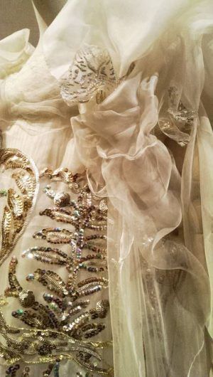 Christian Lacroix, Brautkleid, Detail, Frühjahr/Sommer 2007, Haute Couture, Foto: Alexandra Matzner, ARTinWORDS.