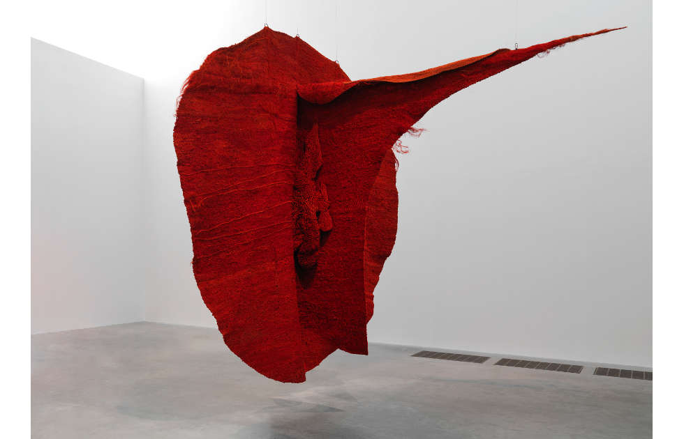 Magdalena Abakanowicz, Abakan Red 1969 (Tate. © Magdalena Abakanowicz Foundation)