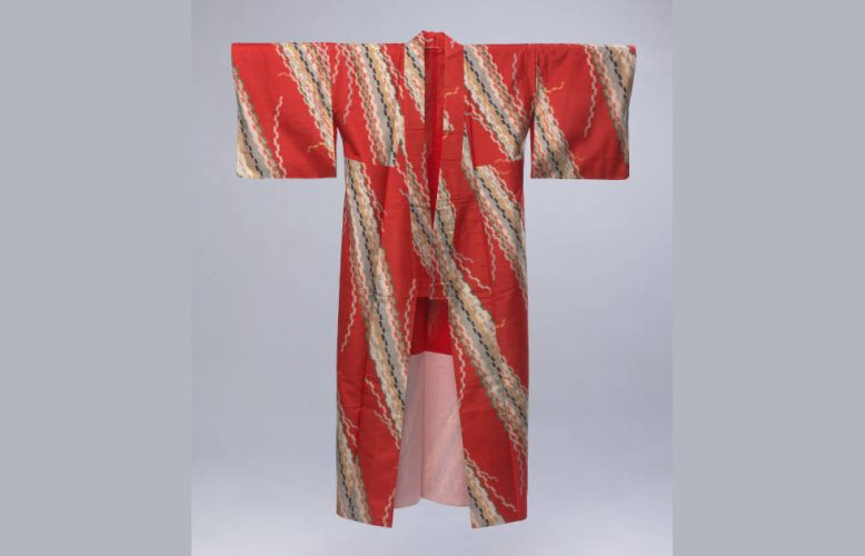 Meisen Kimono aus Seide mit Doppelikat-Muster, späte Taishō (1912−1926)/Shōwa-Zeit (1926−1989), Donation Henriette Friis, collection of Meisen silk kimonos (© MAK/Christian Mendez)