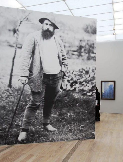 Monet in der Fondation Beyeler (Eingang zur Ausstellung), Foto: Alexandra Matzner, ARTinWORDS.
