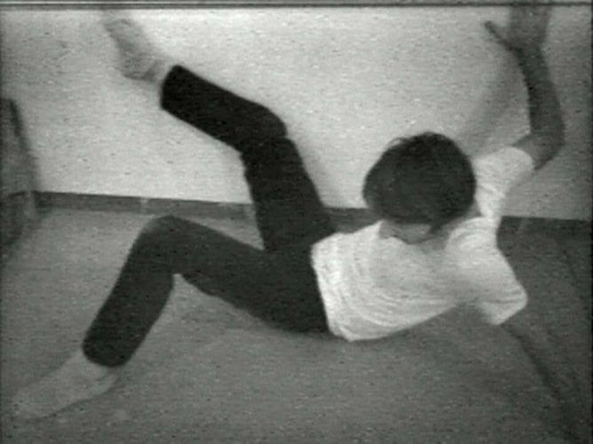 Bruce Nauman, Wall-Floor Positions, 1968, Film Still, Courtesy Electronic Arts Intermix (EAI), New York © VG Bild-Kunst, Bonn 2016