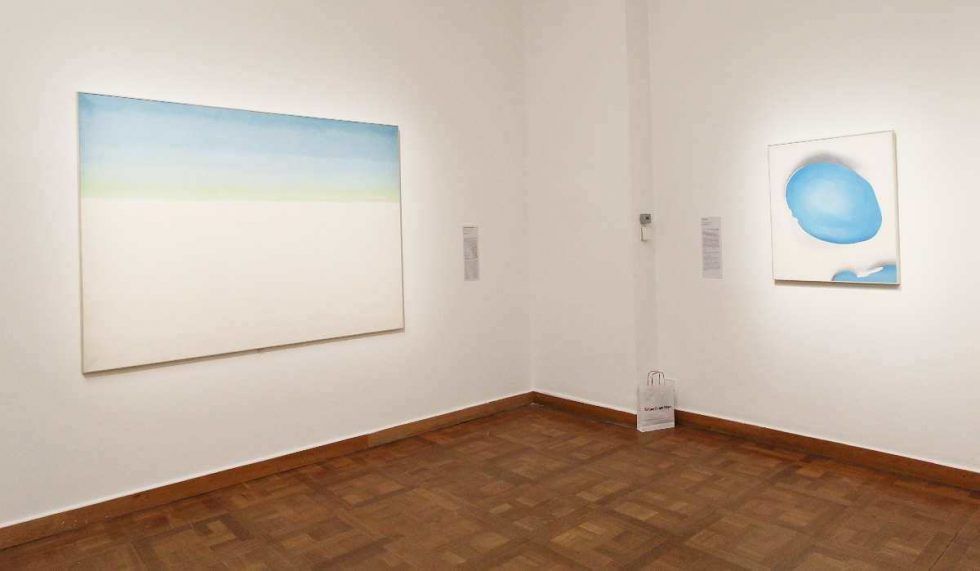 Georgia O’Keeffe, Himmel und Pelvis, Installationsansicht Bank Austria Kunstforum 2016, Foto: Alexandra Matzner (c) Bildrecht 2016.
