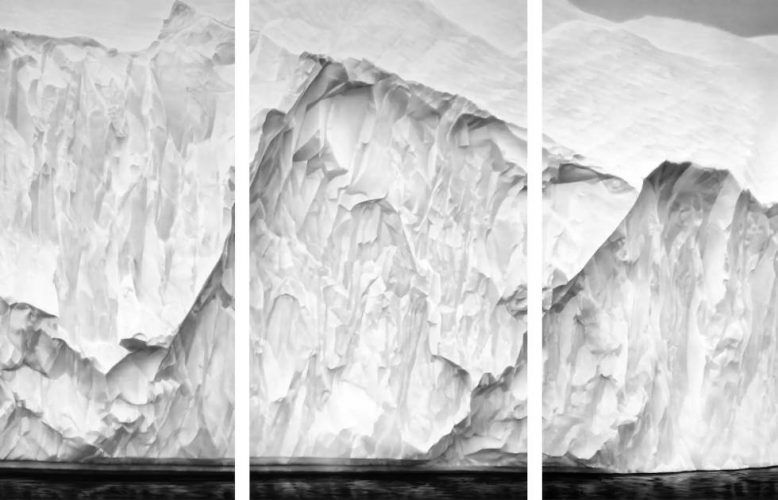 Robert Longo, Untitled (Iceberg for Greta Thunberg), 2020, Kohle auf Papier (Robert Longo/Metro Pictures, New York; Jeffrey Deitch, Los Angeles)