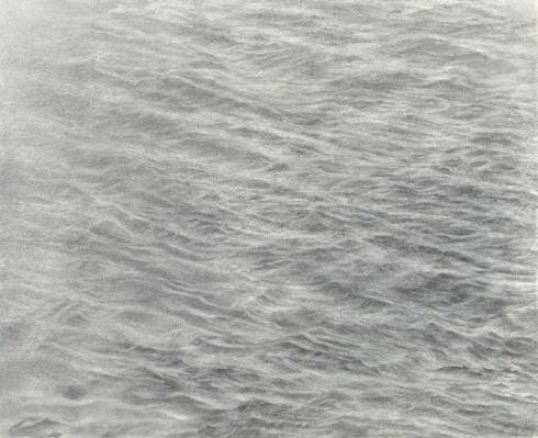 Vija Celmins, Untitled (Ocean), 2014, Graphit auf mit Acryl grundiertem Papier, 39 x 47 cm (Jack Shear Collection © Vija Celmins, Courtesy of Jack Shear Collection)