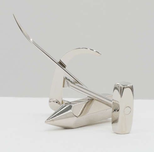 Zarouhie Abdalian, Joint (ii), 2016. Mirrored hand tools. Collection of Joachim and Nancy Bechtle