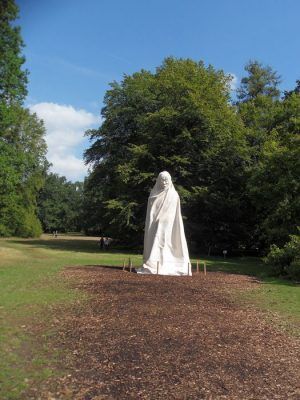 Apichatpong Weerasethakul, The Importance of Telepathy, 2012, Karlsaue, dOCUMENTA 2012, Installationsfoto: Alexandra Matzner.