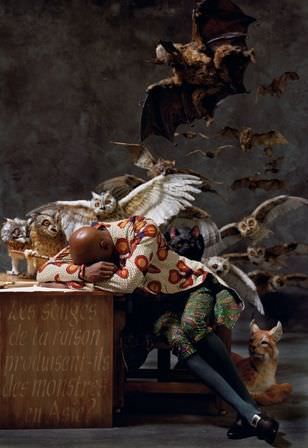 Yinka Shonibare, The Sleep of Reason Produces Monsters (Asia), 2008, C-Print auf Aluminium, 182,9x 125,7 cm, © Yinka Shonibare MBE / Courtesy James Cohan Gallery, New York / Stephen Friedman Gallery, London