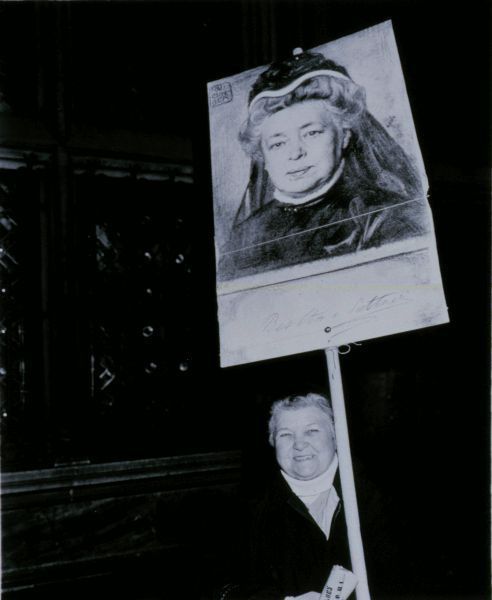 Christian Wachter, „Demonstrantin, 1984“, 1984, SW-Fotografie, 60 x 50 cm © 2013 Kulturabteilung der Stadt Wien – MUSA.