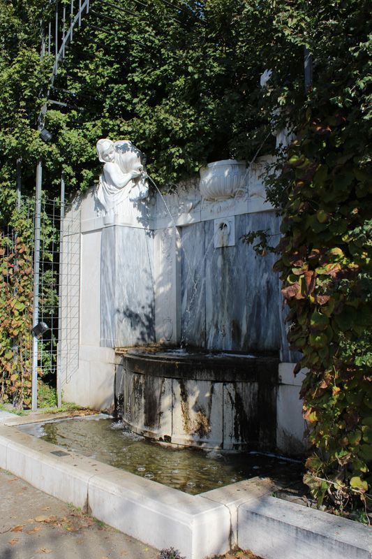 Friedrich Ohmann und Hans Bitterlich, Kaiserin Elisabeth-Denkmal im Wr. Volksgarten, Brunnen, 1907 eingeweiht, Foto: Alexandra Matzner.
