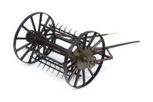 Englischer Heuwender, 19. Jahrhundert, Modell aus der Erzherzog-Johann-Sammlung, Landwirtschaftsmuseum Schloss Stainz, Universalmuseum Joanneum.