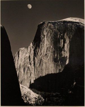 Ansel Adams, Moon and Half Dome, Yosemite Valley, 1960, Silbergelatine, Foto: Alexandra Matzner © Belvedere, Sammlung Simak