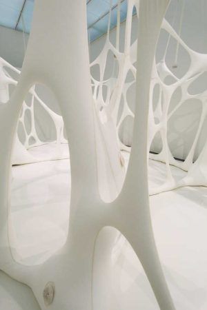 Ernesto Neto, Esqueleto Globulos, 2001, Detail, Installationsfoto: Alexandra Matzner.