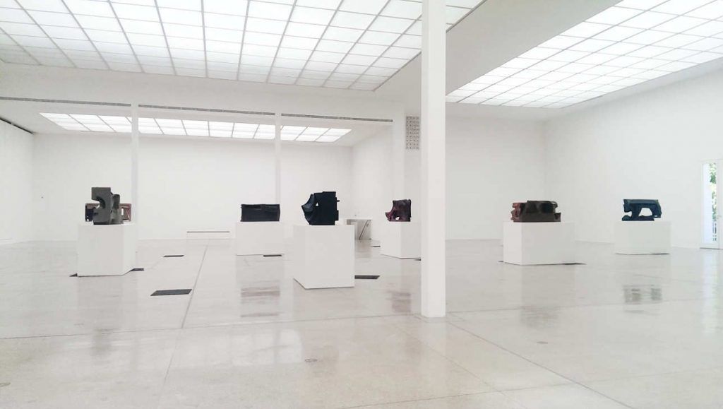 Vincet Fecteau in der Wiener Secession 2016, Installationsansicht: © Alexandra Matzner.