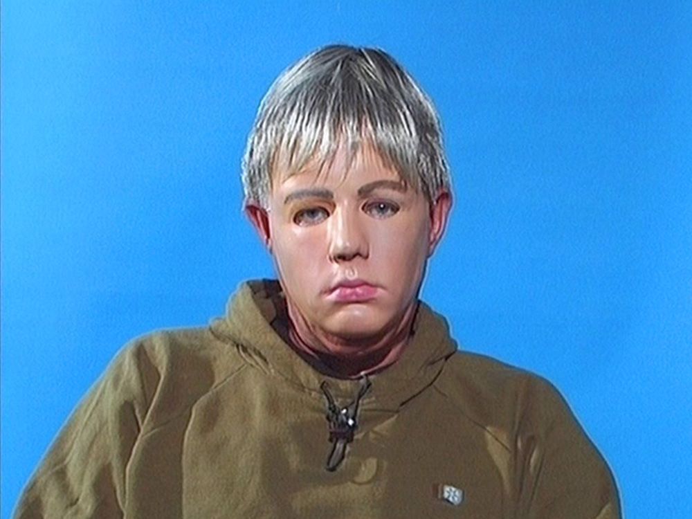 Gillian Wearing, Trauma, 2000, Video (Monitor), Farbe, Ton, 30’ © the artist, courtesy Maureen Paley, London, 2012, Foto © Kunstsammlung NRW.