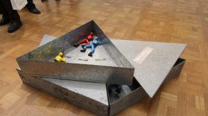 Martin Kippenberger, Who is afraid of, 1990, Ausstellungsansicht Bank Austria Kunstforum „Martin Kippenberger. XYZ“ © Estate of Martin Kippenberger, Galerie Gisela Capitain, Cologne, Foto: Alexandra Matzner, Wien