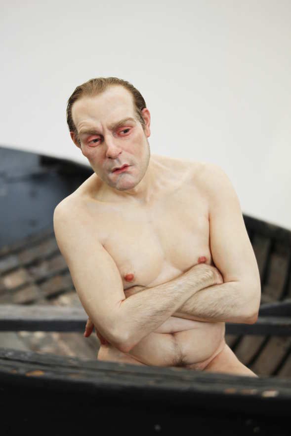 Ron Mueck Man In A Boat Im Theseustempel Wien