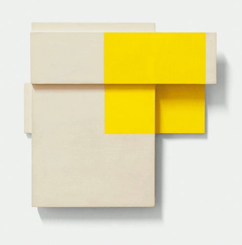 Roswitha Ennemoser, white/yellow box I, 1996, Ölgrundierung auf Holz, 24 x 26 x 4 cm, Foto: Michael Wohlschlager © MUSA.