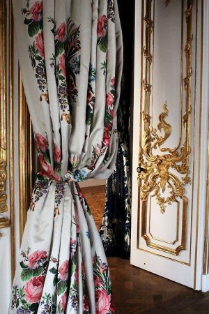 Vorhang im Bouquetzimmer im Stadtpalais des Fürsten von und zu Liechtenstein, Wien 1010, Foto: Alexandra Matzner.