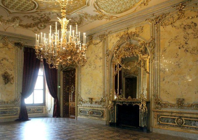 Einblick in das Speisezimmer, Stadtpalais des Fürsten von und zu Liechtenstein, Wien 1010, Foto: Alexandra Matzner .