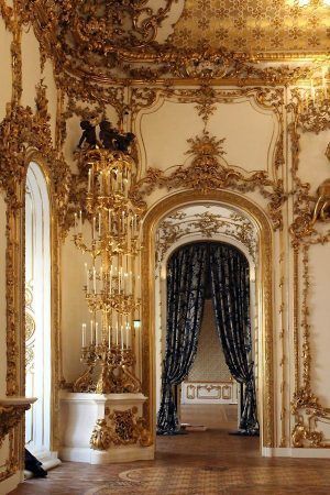 Blick vom Tanzsaal in den Ost-Korridor, Stadtpalais des Fürsten von und zu Liechtenstein, Wien 1010, Foto: Alexandra Matzner.