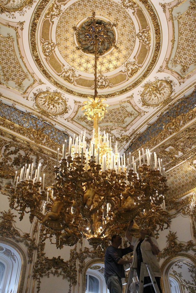 Luster im Tanzsaal, Stadtpalais des Fürsten von und zu Liechtenstein, Wien 1010, Foto: Alexandra Matzner.