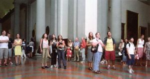 Thomas Struth, Audience 4, 2004, C-Print, Edition 6 von 10, 178 x 335,8 cm © Thomas Struth