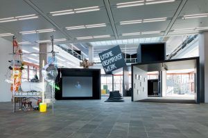 Utopie Gesamtkunstwerk, Ausstellungsansicht im 21er Haus, 2012 (Display Esther Stocker) © Belvedere, Wien / Foto: Roland Unger.